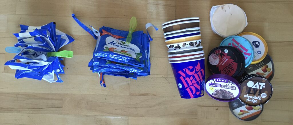Verpackungen von Feta, Mozzarella und Eis