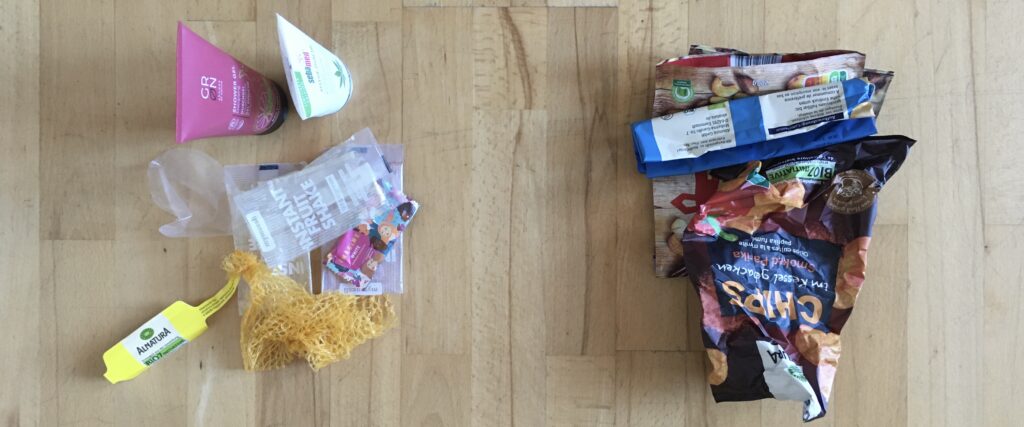 Verpackungen von anderen und von Geschenktem
